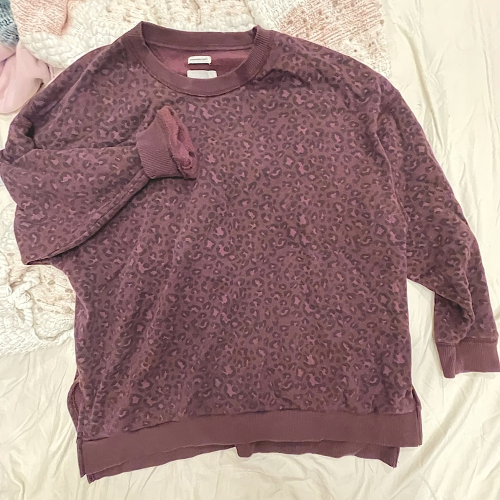 American Eagle oversized sweatshirt